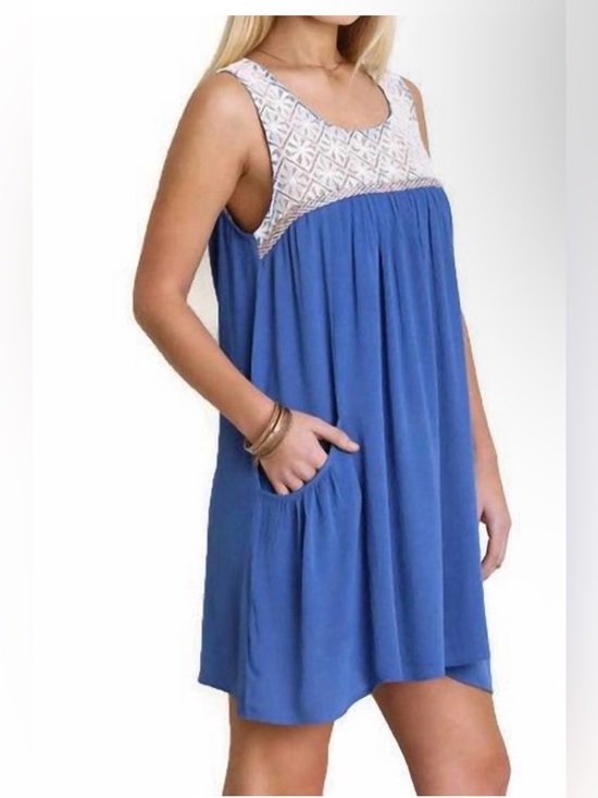 Umgee Dresses & Skirts - Umgee Lace Cream & Blue boho stye short dress with pockets